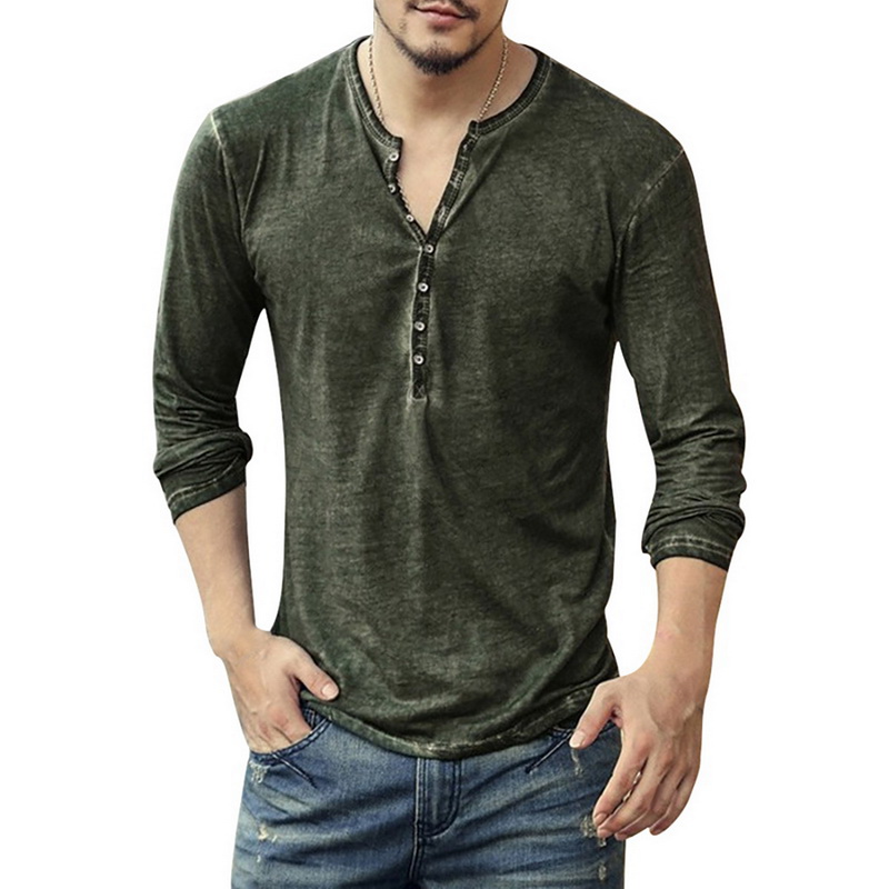 Vintage Fashion Look - Kaos V-Neck Pria Vintage dengan Tampilan