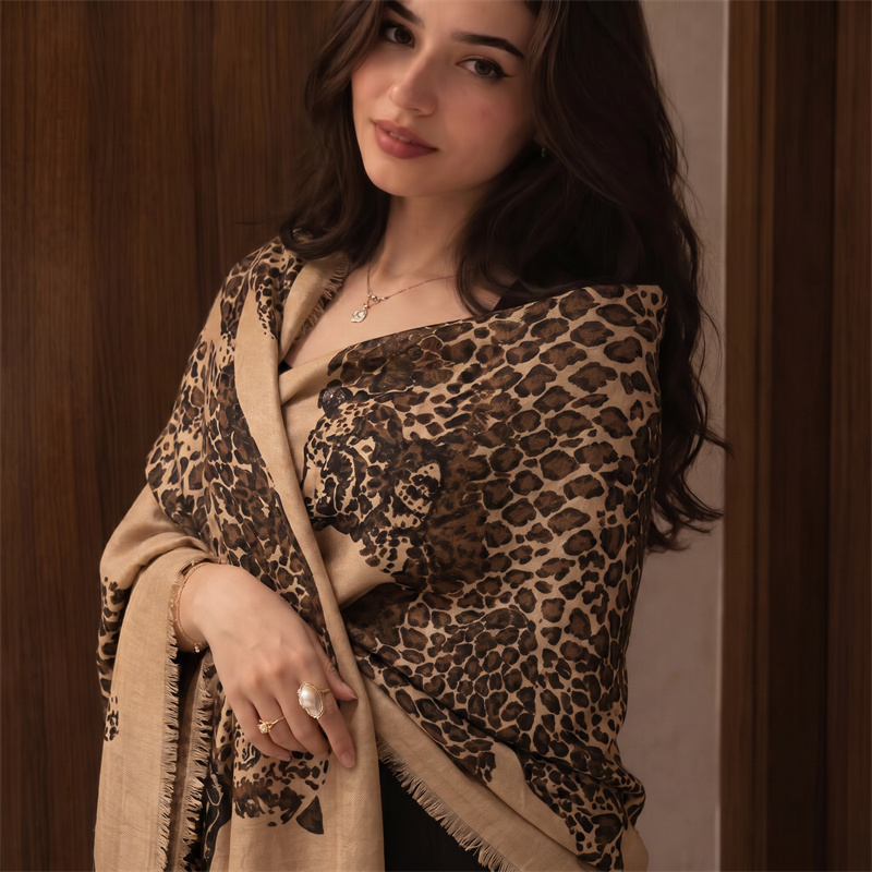 Hijab dan kerudung motif leopa - Vintage Fashion Prints ulasan dan harga