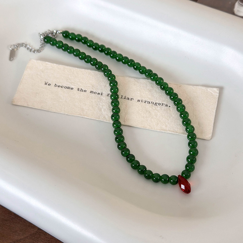 Kalung Manik-manik Hijau Vinta - Vintage Fashion Look ulasan dan harga