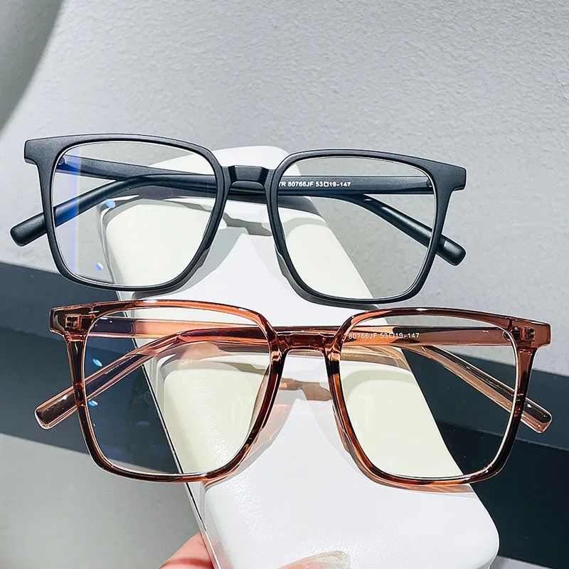 Kacamata Minus modis Pria Wani - Vintage Fashion Definition ulasan dan harga