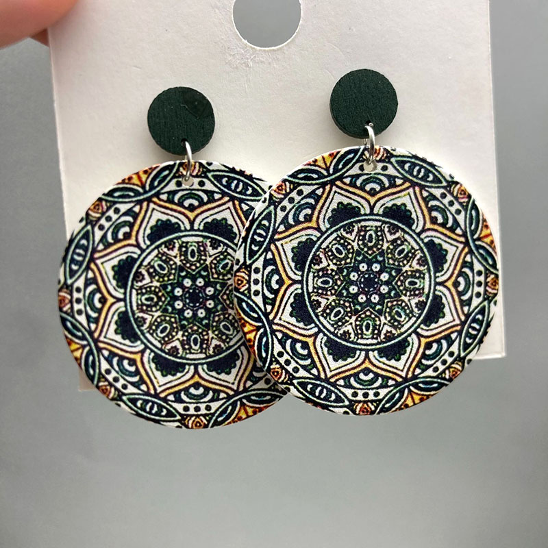 Anting-anting menjuntai bermot - Vintage Fashion Illustrations ulasan dan harga