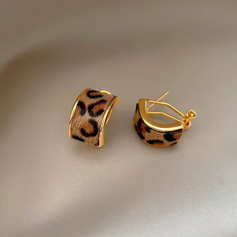 Anting Gantung Wanita Model C  - Vintage Fashion Illustrations ulasan dan harga
