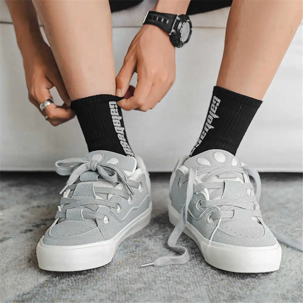 Sepatu bot krem wanita, dengan - Vintage Fashion Reseller ulasan dan harga